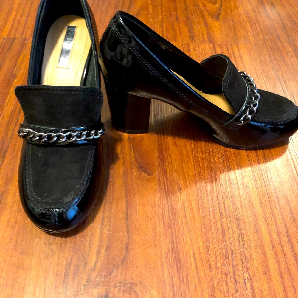 Tahari Lasalle loafer, patent leather and suede, size 7